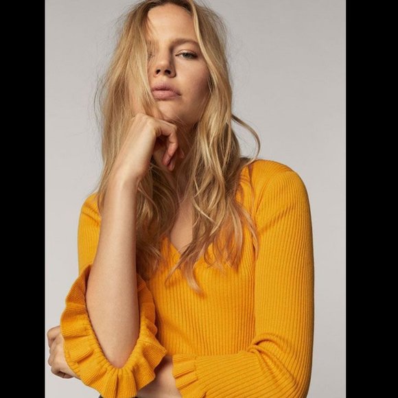 Massimo Dutti Sweaters - SOLD! MASSIMO DUTTI Ribbed Sweater with Ruffled Cuffs